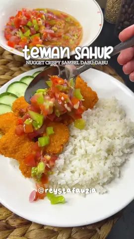 Wajib banget stok nugget di rumah, biar pas bangun sahur tinggal goreng dan bikin sambelnya doang, beres deh!! Sahur jadi makin gampang dan cepet jadi!! CRISPY NUGGET SAMBEL DABU-DABU By: @reystafauzia Bahan: - 8-10 potong Kanzler Crispy Chicken Nugget Bahan Sambel Dabu-Dabu: - 2 biji tomat merah - 1 biji tomat ijo - 5 siung bawang merah - 10 biji cabe rawit - 2 sdm perasan jeruk nipis - Garam - Kaldu bubuk - Lada bubuk - 5 sdm minyak goreng panas Caranya: Simak divideo . . . #crispynugget #resepsahur #sahursimple #sahurpakedabu #nugget #resepnugget #resepsambal #sambaldabudabu #masakanrumahan #masakanindonesia #reelsinstagram #reels #viral #menusahur #sahur 