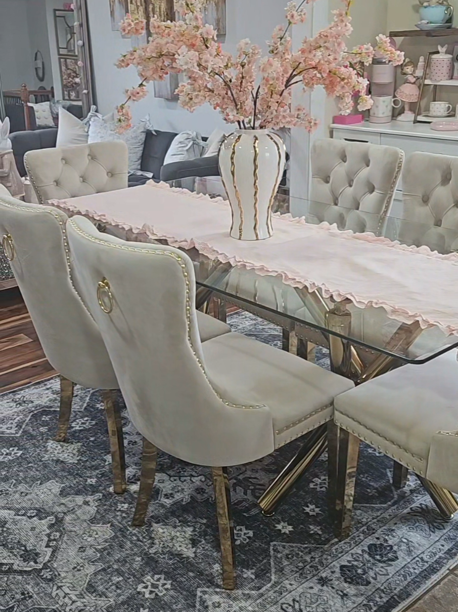 #diningchairs  #velvetchair  #tiktokshop  #tiktokpartner  #diningroom  #diningchair  #fyp 