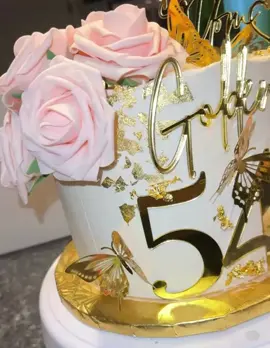 I had so much fun creating this “Golden 54” birthday cake. #HappyBirthday #LVBaker #MelaninBaker #SheBakes #SmallBusiness #ForYouPage #ForYou #FYP #FY 