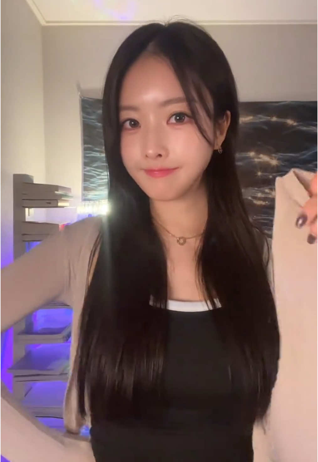 몸치의 첫 챌린지 도전!🥰 (다들 눈감아🥹) #몸치 #틱톡초보 #추천#틱톡초ᄇ추천 #지수챌린지 #fyp #foryou #earthquake #챌린지