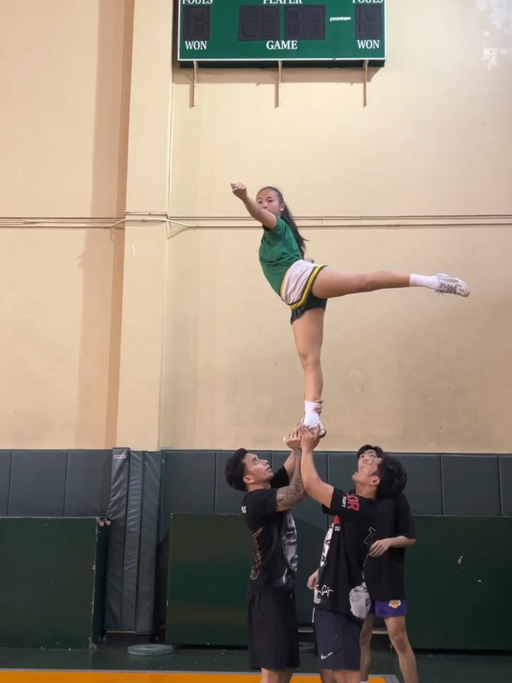 When I was 48kg haha  @lein @Fervic Rentutar  #feucheeringsquad #cheer #cheering #cheerleading #cheerdance #cheerleader   #uaap #postsurgeryrecovery 