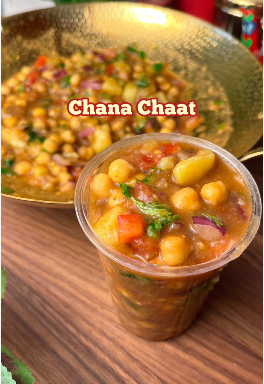 💥CHANA CHAAT💥 ▪️INGREDIENTS: 2 Cups Boiled Chanay 3 small Potatoes boiled(cut in cubes) 1 small onion chopped  1 medium tomato chopped  3 tbsp fresh coriander  2-4 green chilies  1 tbsp lemon juice  1/2 tsp salt 1 tsp cumin powder  1 tsp chaat masala  1/4 tsp red chili powder  6 tbsp imli chutney  1 cup cold water In a bowl add chickpeas, potatoes,veggies and spices,lemon juice, and mash them together as shown, keep it chunky. Then add imli chutney and water, mix well , garnish Paprika on top and Enjoy ! #Chanachaat #Ramadan #StreetStyle #snacks #reelsinstagram #reelsfeelit #reelsvideo #reels #foodblogger #viral #trendingreels #EasyRecipe #Chanachaat #homemade #foodblogger #foodstagram #ramzan #recipes #Recipe #viralreelsramadanrecipesviralreelfoodrecipe