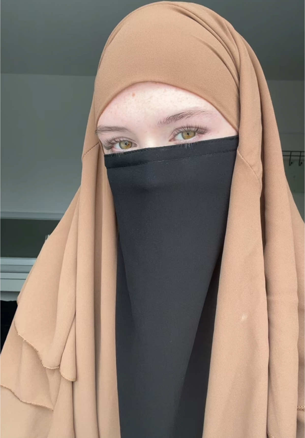 Can we quickly appreciate how perfect the color of my sleeves and my Khimar match? 😍 #fypage #fypシ゚viral #fypシ #foryou #fy #foryoupage #hijabitiktok #muslima #muslimtiktok #shukr #islamtiktok #muslim #hijabigirl #khimar #hijab #abaya #jilbab #jilbabtiktok #abayagirls #outfit #outfitinspo #outfits #outfitinspiration #abayagirls #abayastyle 