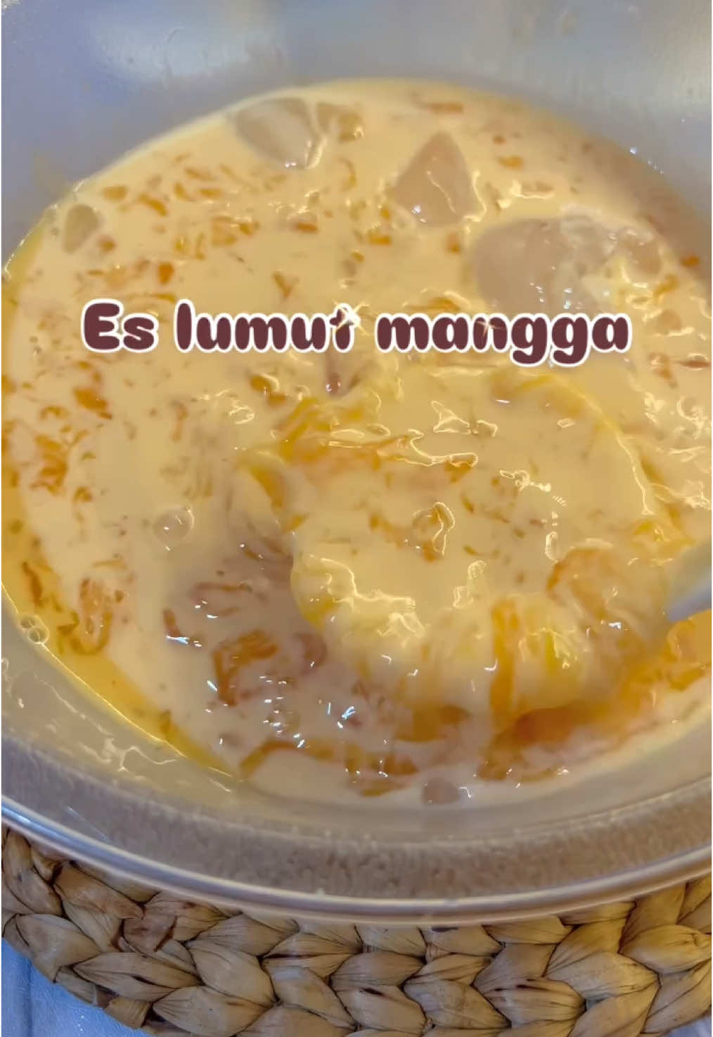 Bikin minuman takjil satset disaat mager keluar beli takjil 🥭🥭 #menubukapuasa #takjil #minumantakjil #eslumut #resepeslumut #resepeslumutmangga #eslumutmangga #idebukapuasa #resepminuman #fyp #fypage 