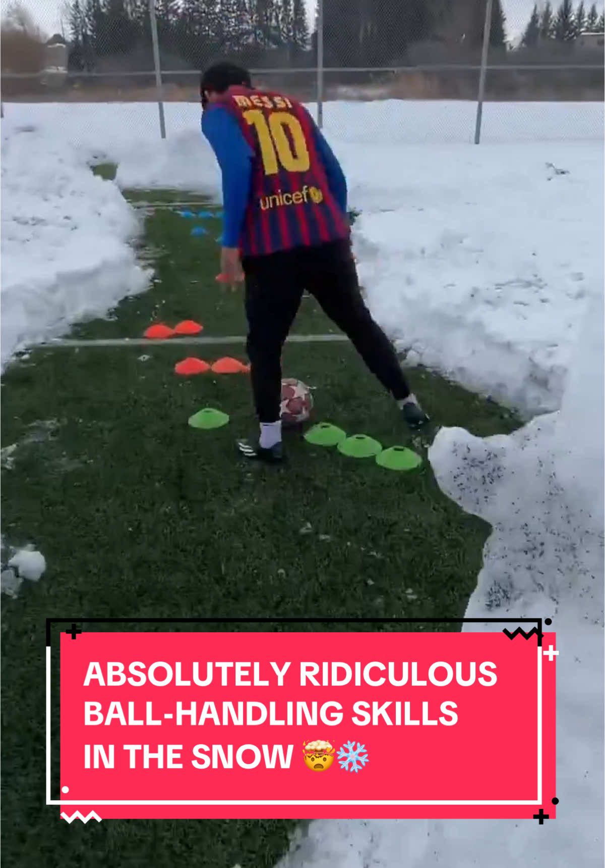 Snow Messi ⚽️❄️… Just insane 🤯🔥 (H/T Science Girl/X) #Soccer #footbal #messi #snow 