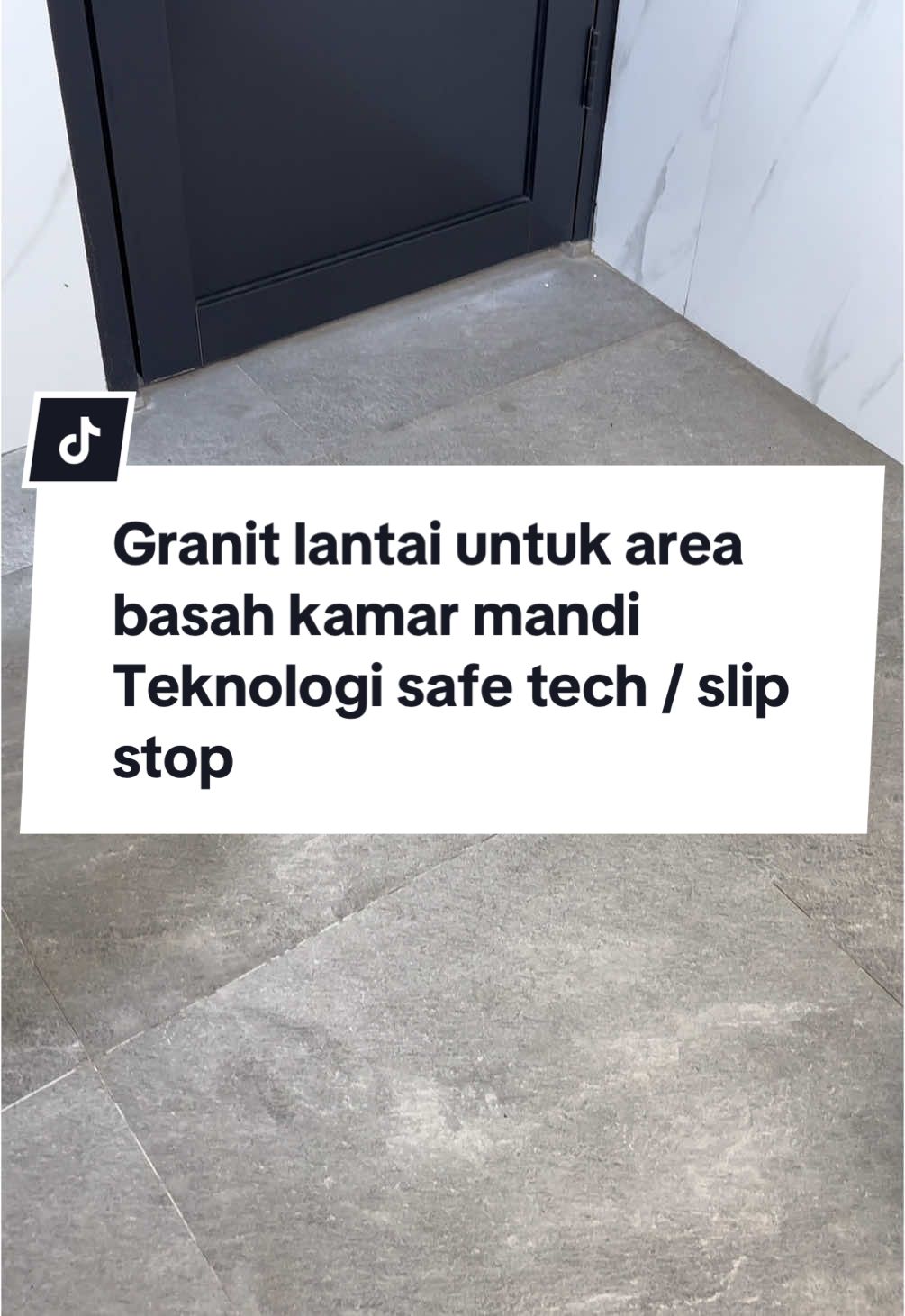 Membalas @Jarangupload lantai kamar mandi ini menggunakan granit safe tech, sama seperti slip stop juga kak, untuk harga sudah d spill d video yah, semoga bermanfaat, terima kasih #safetech #granit kamar mandi abu abu #granitlantai #granitantislip #granitkamarmandi #lantaikamarmandi #kamarmandiaesthetic #kamarmandiestetik #antilicin #fypシ゚ #bathroom #bathroommakeover #renovasikamarmandi 