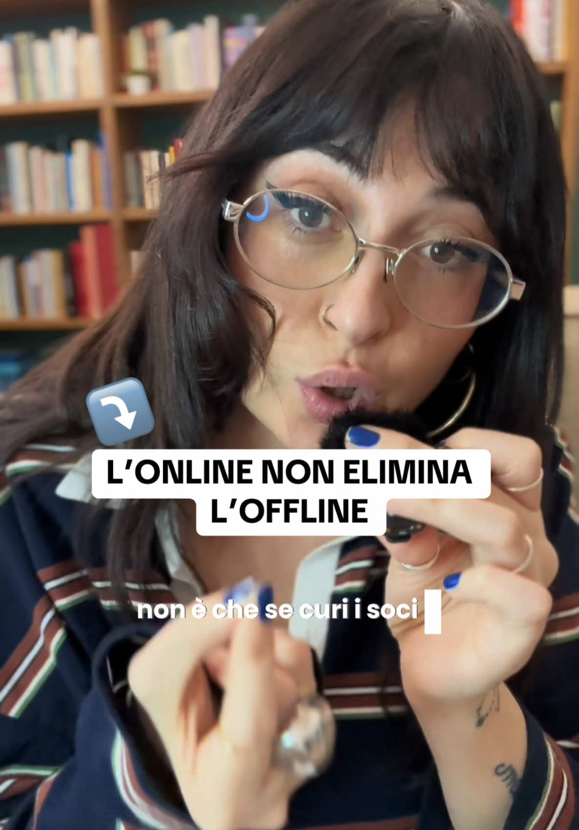 Non bisogna dimenticarci dell’offline, è importante avere una identità forte online ma lo stesso dobbiamo fare online.  #brandingtips #brandingdesign #branding #brandingstrategy #marketing #marketingstrategy #socialmediamarketing 