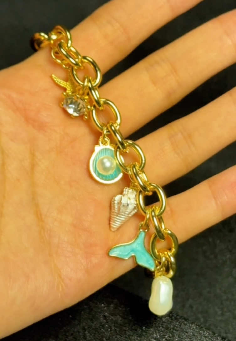 #jewelrytiktok #pearl #bracelet #uniquejewelry #BeautyTok #jewelrytok #charmbracelets #oceanlife 
