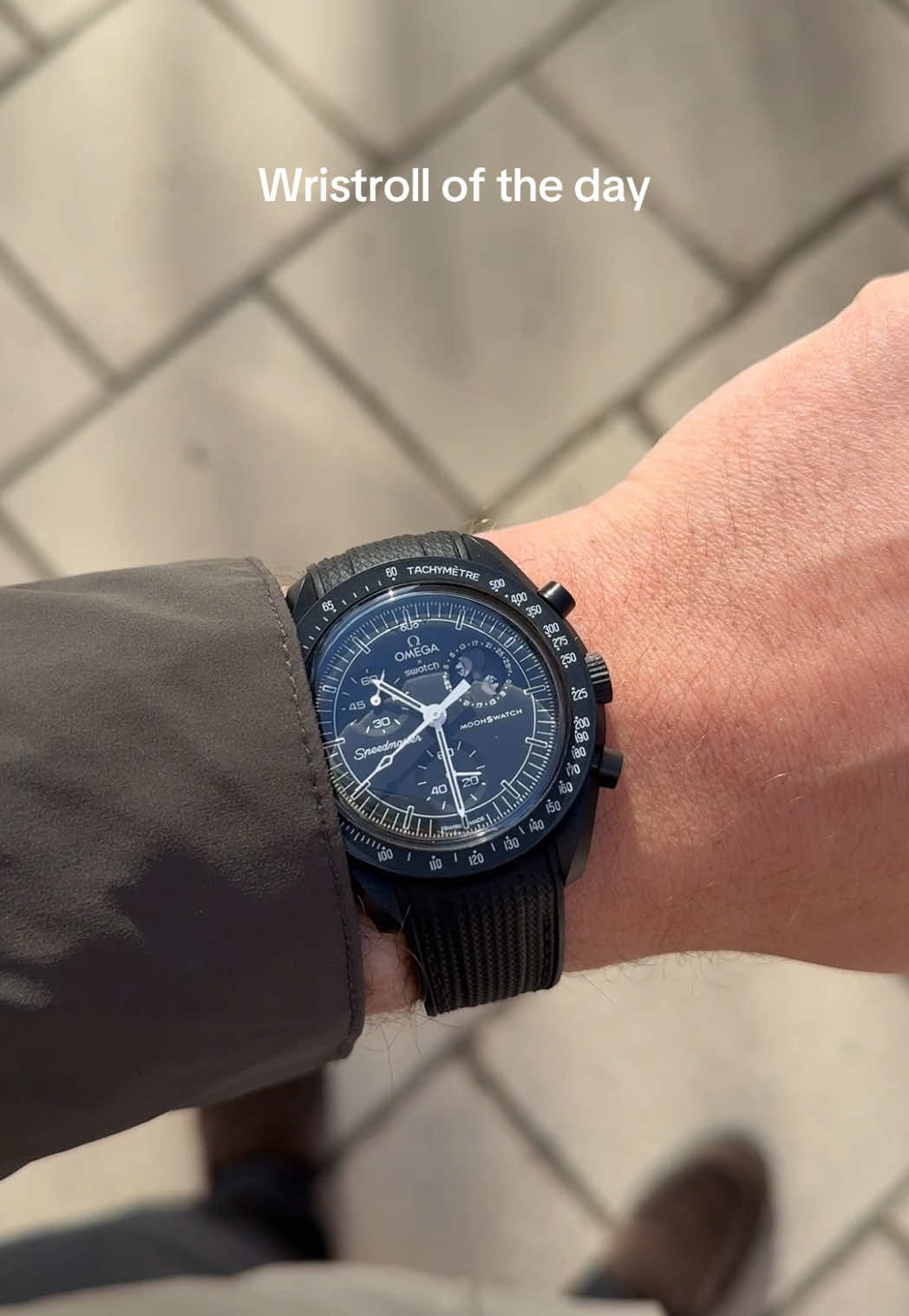 What’s on the wrist? Moonswatch New Moon + Black Premium Curved Rubber Strap #foryou #moonswatch #omega #swatch #watchtok #watche 