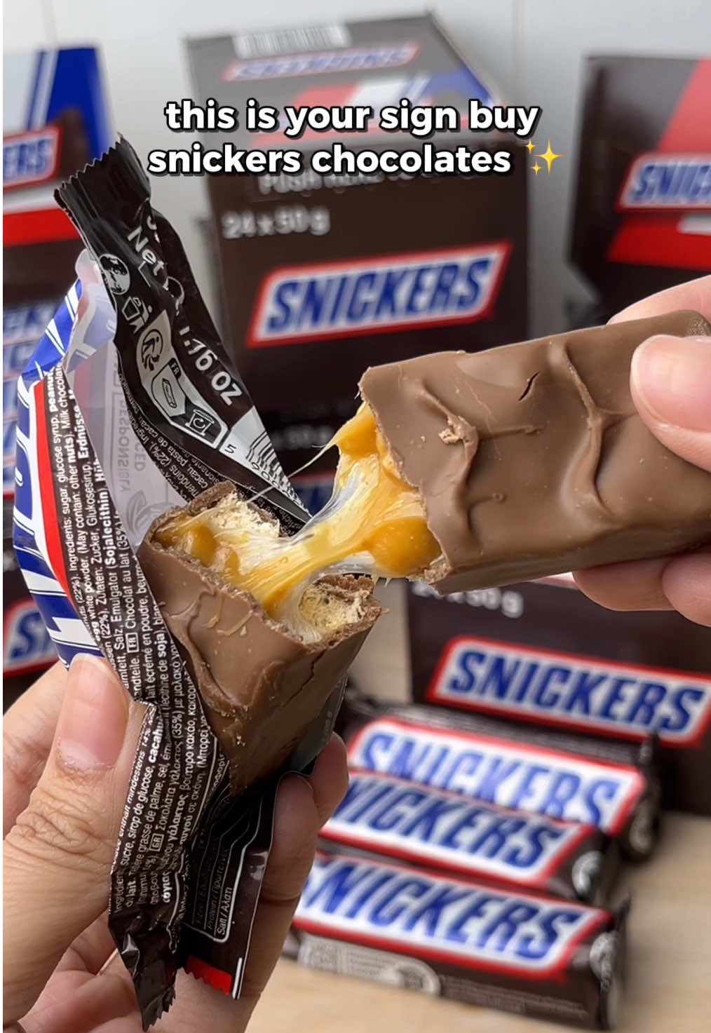 kapag dumaan to sa fyp nyo sign mo na to para magcheck out 🤤 #snicker #snickers #snickersbar #snickerschocolate #chocolate #importedchocolates #twix #chocolatebundle #mars #pasalubong #cravingssatisfied 