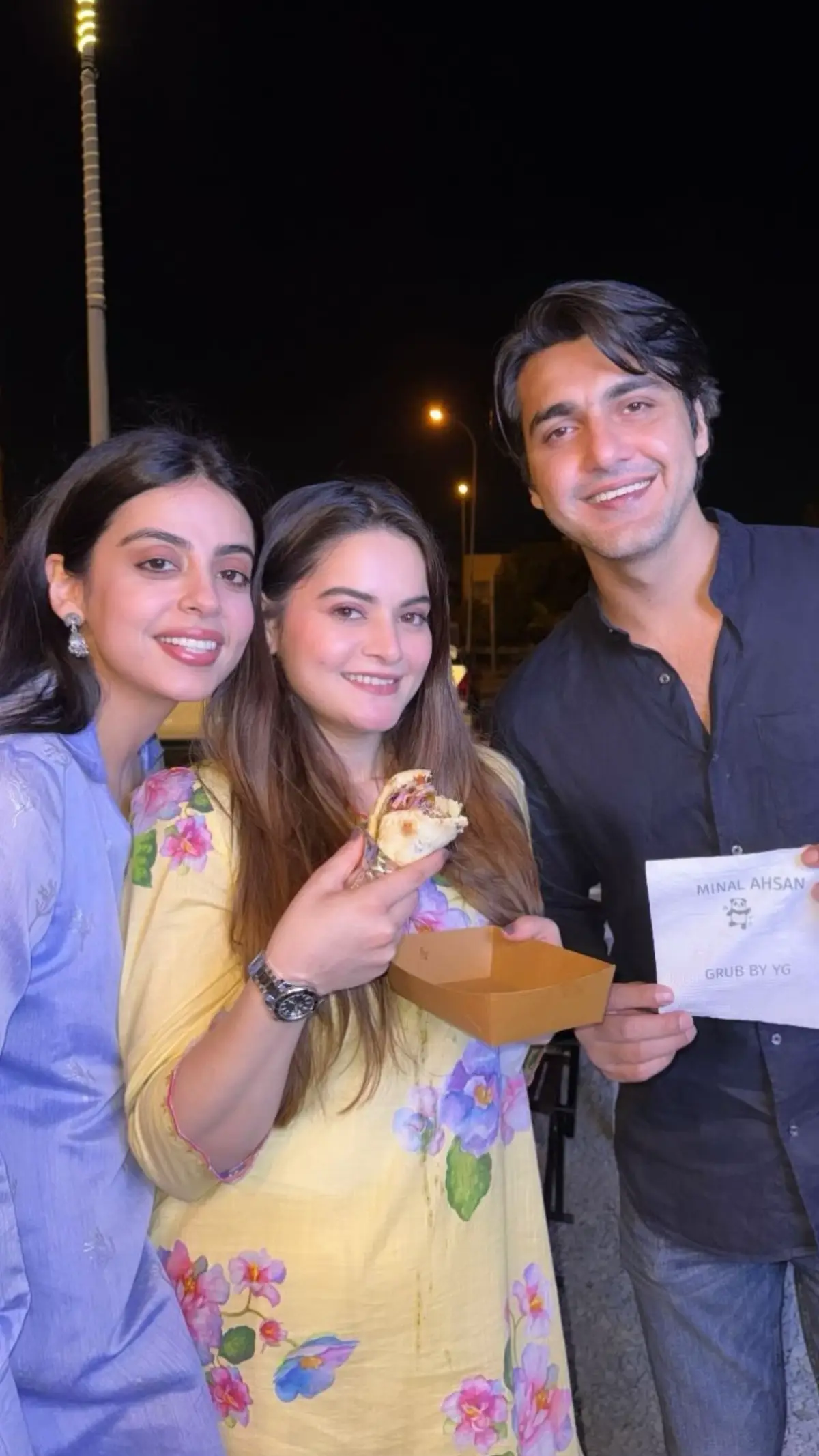 Friendship goals !! 🤍 Minal & Ahsan supporting Yashmas new restaurant 🤌🏼 #minalkhan #ahsanmohsinikram #yashmagill #pakistanicelebrities #lollywood #fyppp #fyp #1millionaudition 