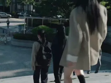 The way Jey ran and held Seulgi's hand is so girlfriend-coded. #fyp #kdrama #korean #wlw #gl #friendlyrivalry #Love #leehyeri #chungsubin #girlfriend #viral #popular #trending #latest #ep14 #glseries #foryou #foryoupage 