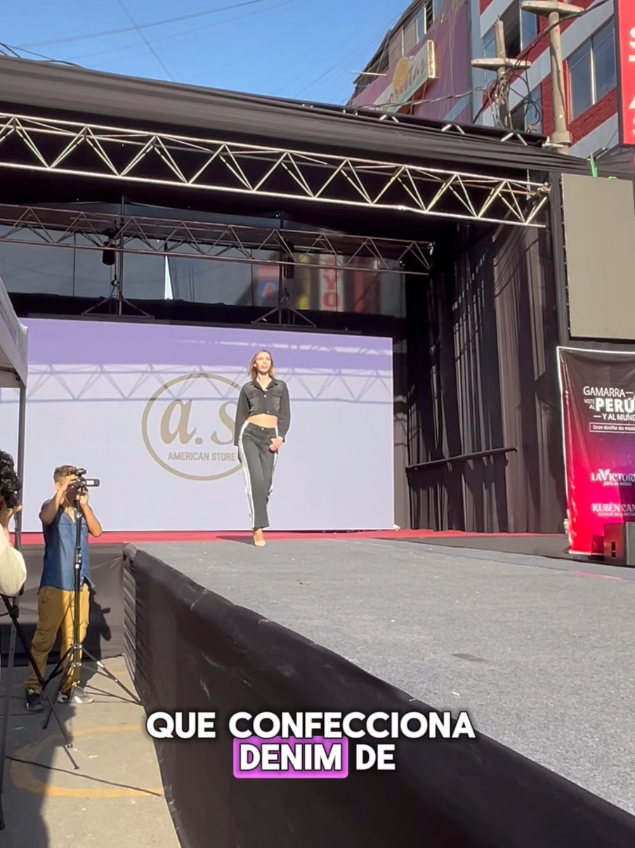 🥹Emocionados de estar en en el evento Gamarra viste al Perú y al mundo🔥✨Gamarra vibró con nuestro estilo, nuestro outfit robo miradas, gracias por siempre confiar en nosotros🤩 Tu outfit favorito lo puedes solicitar al 📲948251907 #jeans #jeansoutfit #gamarramayorista #tendencia #mujer #videoviral #modafemenina #gamarrafashion #gamarraperu #desfile #desfilegamarra 