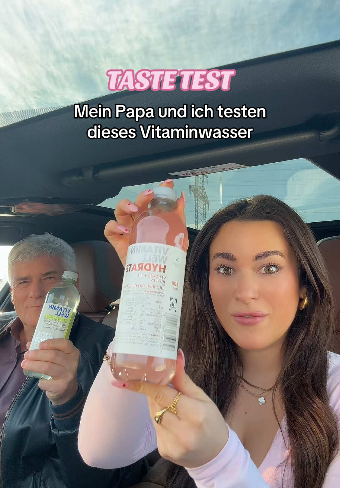 Ist Vitaminwasser wirklich gesund und schmeckt es überhaupt? 🤔💦  Wir haben es nur für euch getestet und verraten euch unser Fazit! 👀 Vitaminwasser verspricht viele Nährstoffe, aber lohnt sich der Hype wirklich? 🫣♥️ #Vitaminwasser #GesundOderNicht #Getränketest #FitnessDrinks #Ernährung #GesundeGetränke #Hydration #tastetest #wasser #zuckerwasser 