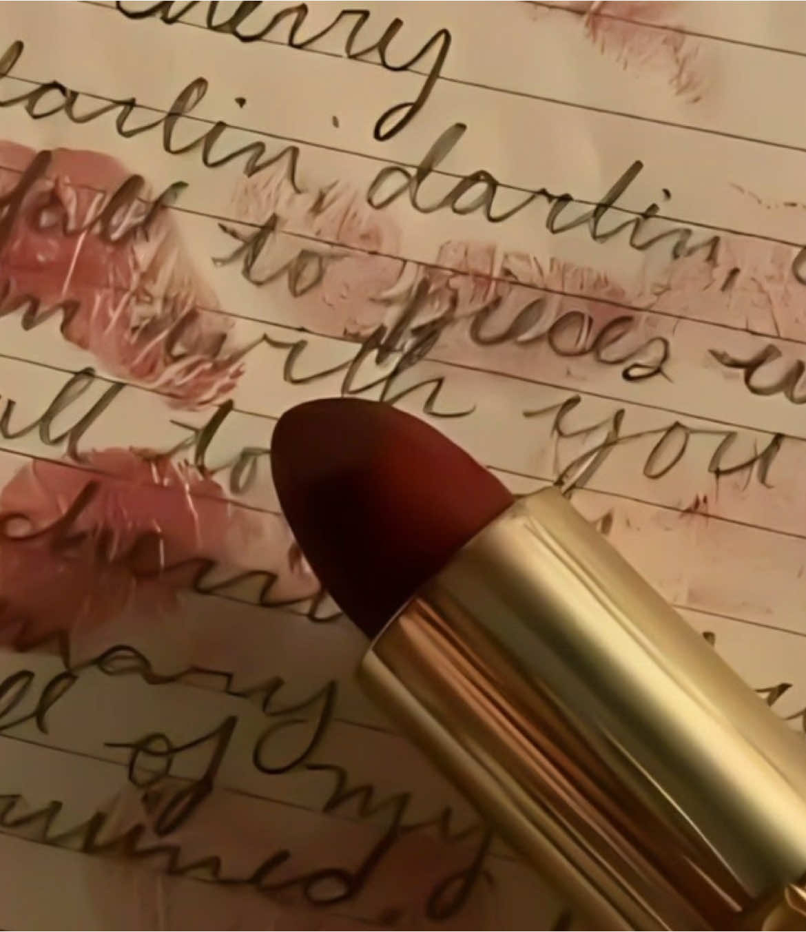 “Her vibe is dark red”  #burgundy #aesthetic #fyp #teamwork 