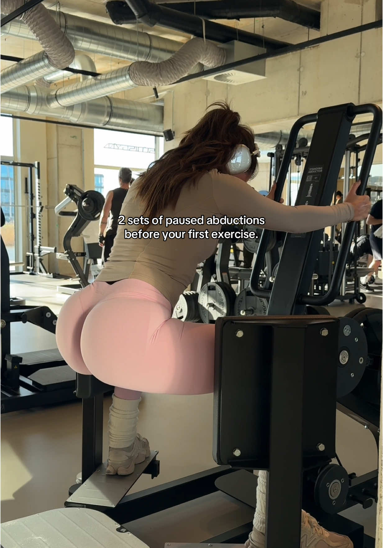 mind muscle connection 🤝 GLUTE GROWTH ( = tempo, intention, form) 