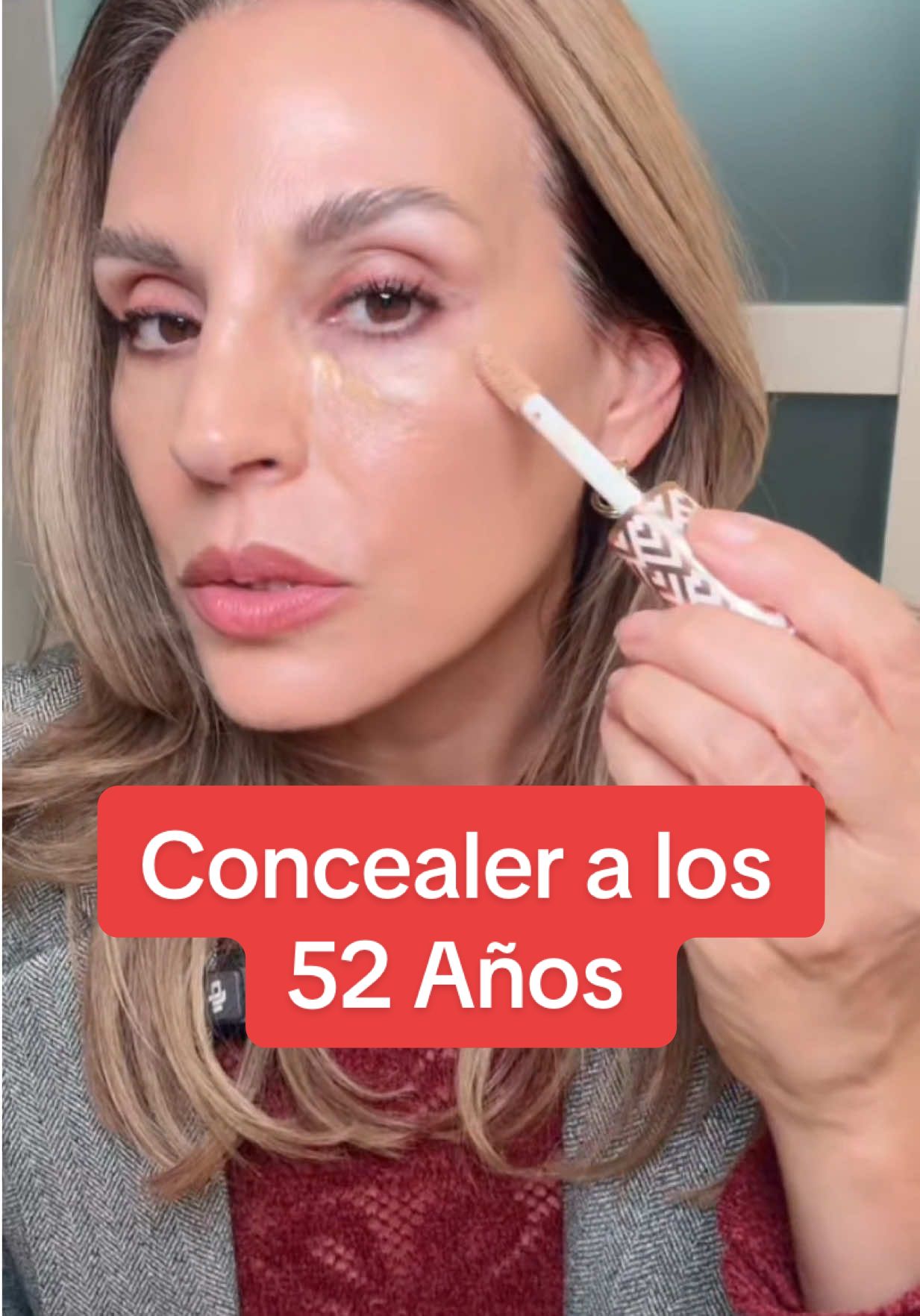 ¿Uso concealer o corrector a los 52 años? 🧐 #concealer #concealertips #concealerhacks #makeup #makeupconcealer #conceal #tarte #tarteshapetape #radiantskin #over50makeup #over40makeup #corrector #correctormaquillaje #maquillaje #maquillaje50plus #tiktokshopaffiliate #tiktokshopfinds  #spotlightfinds #TikTokShopSpringGlowUp #ttsbeautybesties #skingoals #GlowUp @tarte cosmetics 