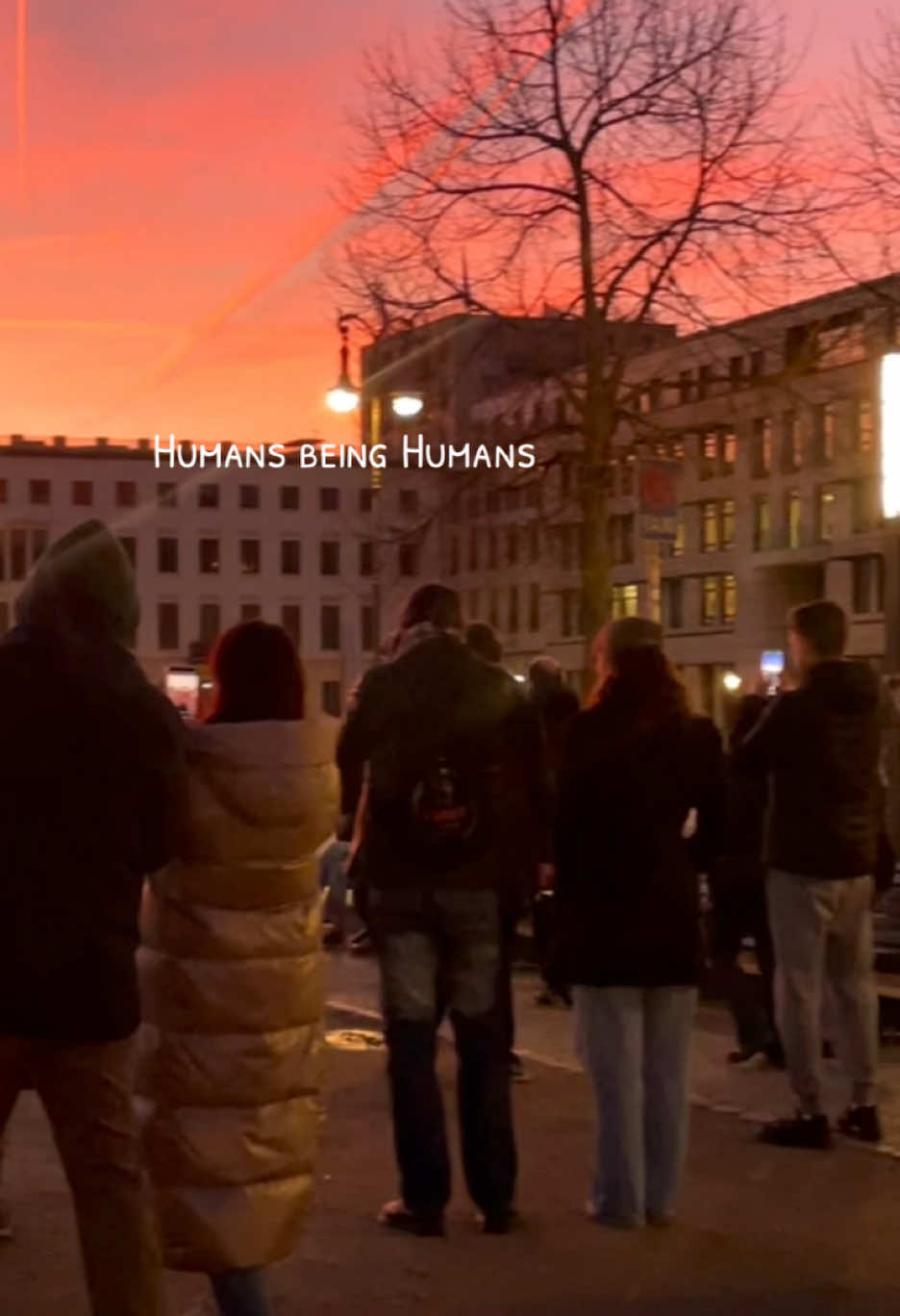 the music is a paid actor    #sunset #berlin #coldplay #clocks #aucustic #foryou #humansbeinghumans #sunsetphoto 