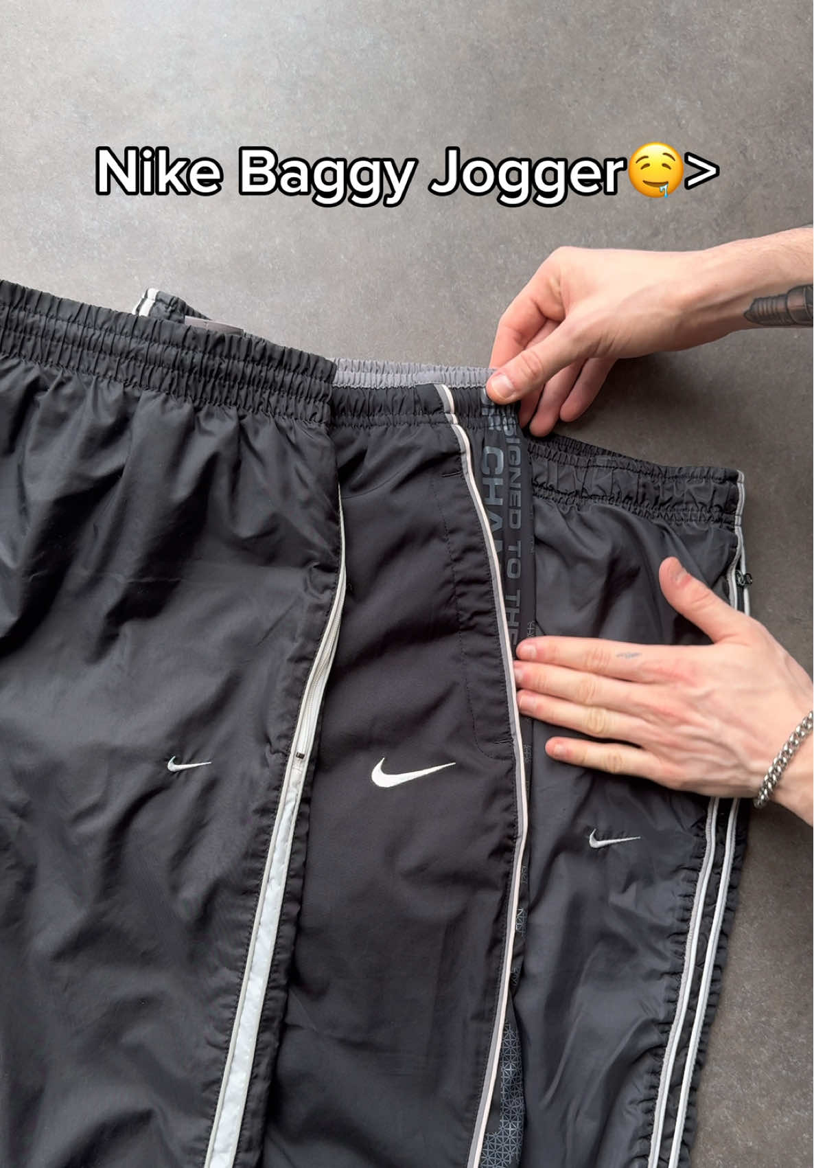 Would you agree?😍 #tracksuit #fashion #streetwear #jogger #baggy #nike   #flaredpants #vintagenike #trackpants #clothingbrand #baggyjeans #nikejoggers 