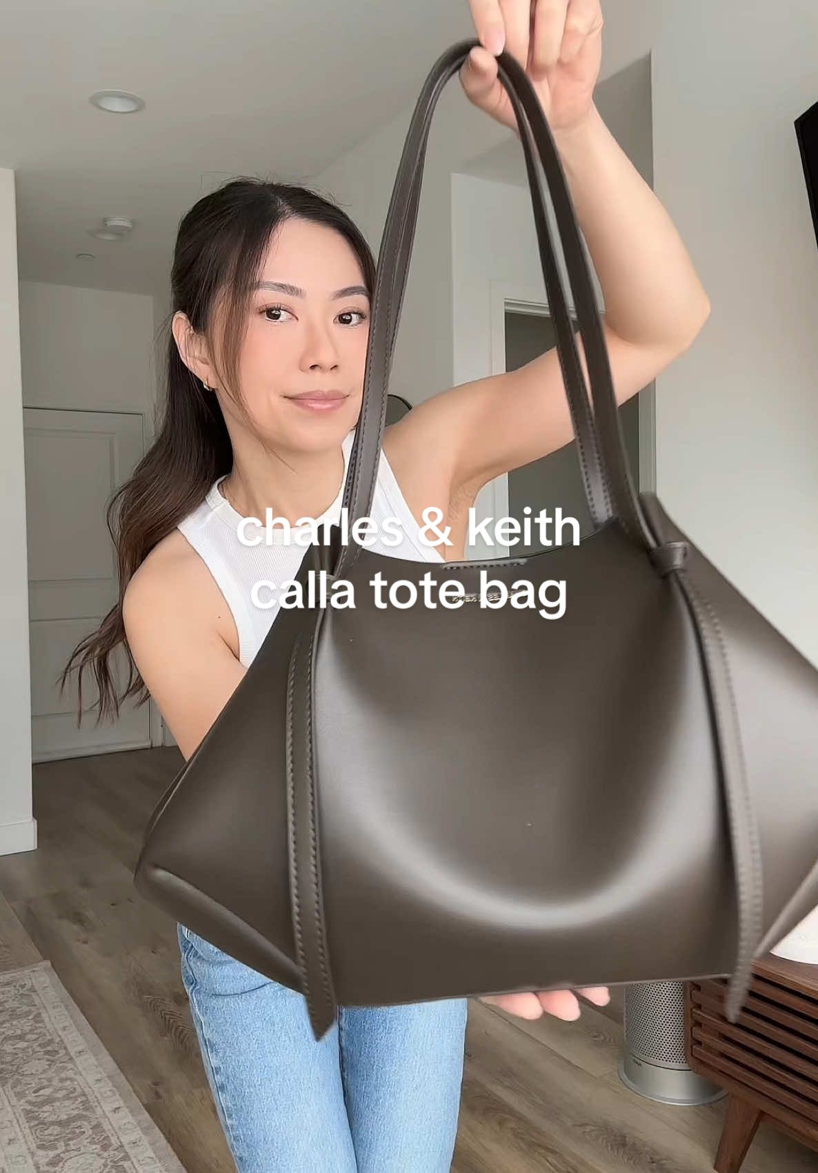 unboxing my polene mini cyme-inspired tote bag! @CHARLESKEITHOFFICIAL calla tote in dark moss 👜🤎 i didn't love the double straps that aren't removable on the cyme so this one works better for me. not genuine leather but super affordable!  #totebags #unboxing