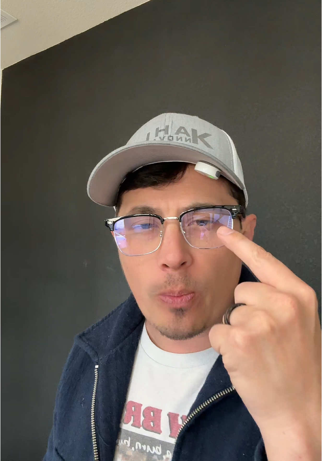 Lets talk about these awesome new #smartglasses that you can get right now on an amazing deal! must see! #morekahlaDeals #moreKahlatalk #moreKahlatech 