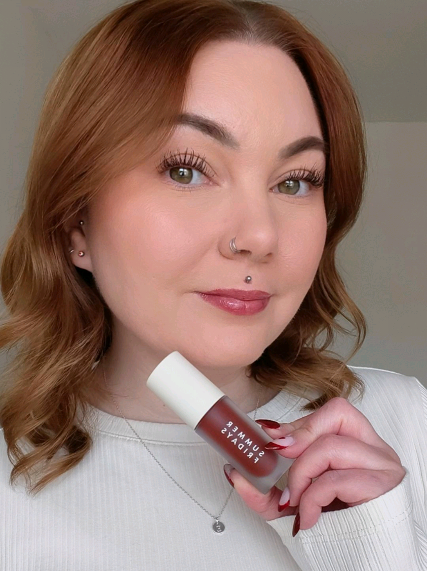 Let's try on the @Summer Fridays  Dream Lip Oil in the shade 