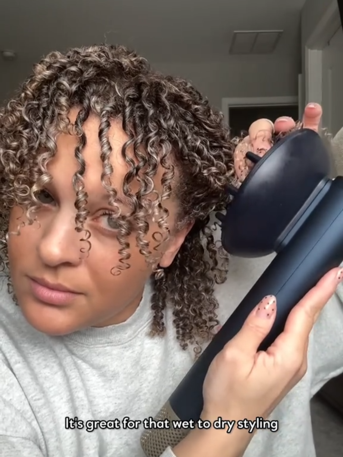 Upgrade your Curly Girl Routine with the time-saving DigitalAIRE Drying Wand for faster drying time, with no damage from extreme heat.*  While supplies last, get a FREE Diffuser Attachment with any online purchase of the DIgitalAIRE Drying Wand at@ultabeauty Shop Here - https://www.ulta.com/p/infinitipro-digitalaire-drying-wand-pimprod2045281 *Extreme heat damage occurs with temperatures above 300°F. This unit has a maximum temperature of 255°F. Damage could vary based on hair condition. #conair #hairtok #diffuser #hairdryer #haircare #curlyhairtutorial #digitalaire #hairtok @lauren_elyce