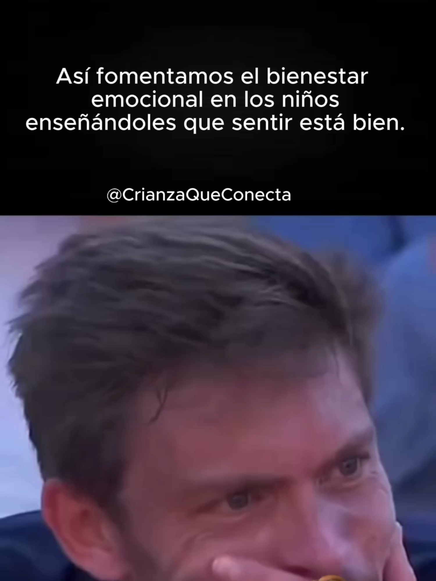En su última participación en Roland Garros, el tenista francés Nicolas Mahut vivió un emotivo momento con su hijo de 7 años. Tras perder en octavos de final, no pudo contener las lágrimas, y su hijo corrió a abrazarlo. La escena conmovió a todos, incluso a su rival. Entre aplausos, padre e hijo dejaron la cancha juntos, recordándonos que la emoción y la vulnerabilidad son signos de verdadera fortaleza. Enseñar a los niños a expresar sus emociones fortalece su autoestima, empatía y resiliencia. Reprimir sentimientos puede generar estrés, mientras que permitirles expresarse les ayuda a comunicarse mejor y afrontar la vida con confianza. 🔹 ¿Te emocionó este momento? 💙 No olvides dejar un ❤️ si crees que expresar emociones es un signo de fortaleza. 📲 Comparte este video con alguien que necesite ver que las emociones no son una debilidad, sino parte de la verdadera fuerza. 💪✨ #crianza #crianzaconsciente #niñosfelices #madresoltera #padre #ControlDeEmociones #EducaciónEmocional #AmorDeMadre #tiempoenfamilia #CrianzaConAmor #madreehijo 