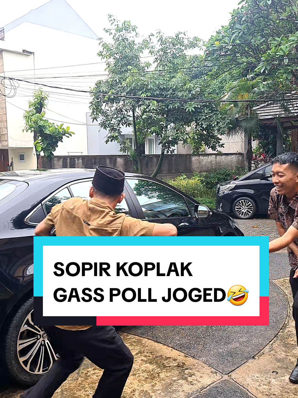 SOPIR KOPLAK, GASSPOLL JOGED #kontenhiburan #sopirpribadi #sopir #sopirkoplak #drivermuda #fypシ #ngakak #joged #ketawa #lawak #jogedviral #kocak #