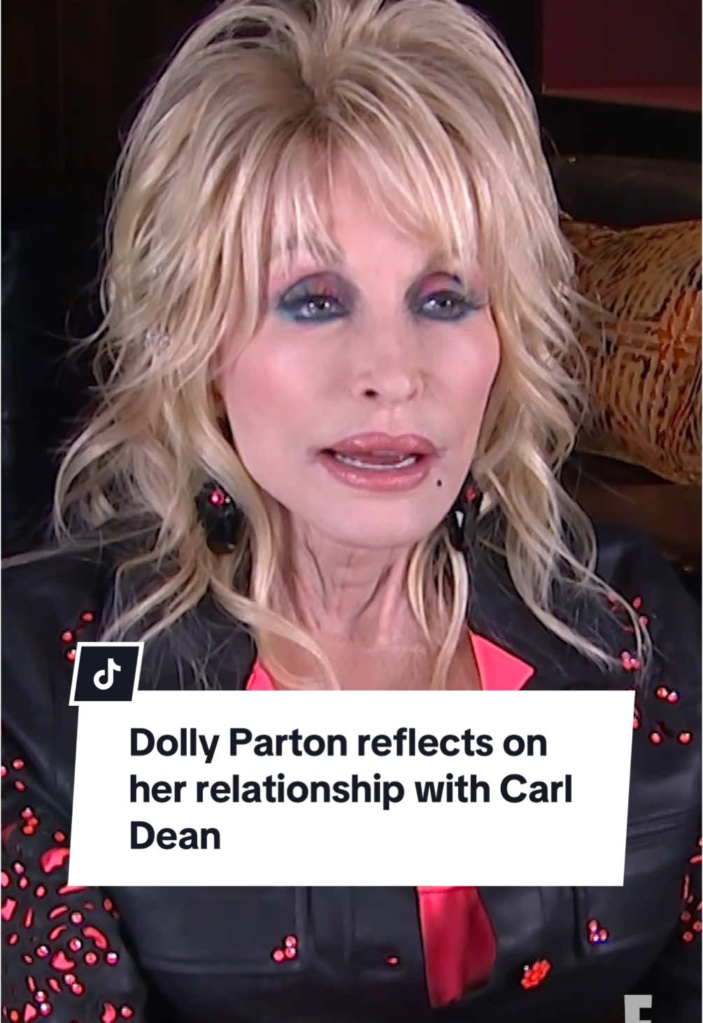 “To him, I’m his star.” 🥹 We’re honoring Dolly Parton’s husband, Carl Dean’s passing with this look back on their relationship.  