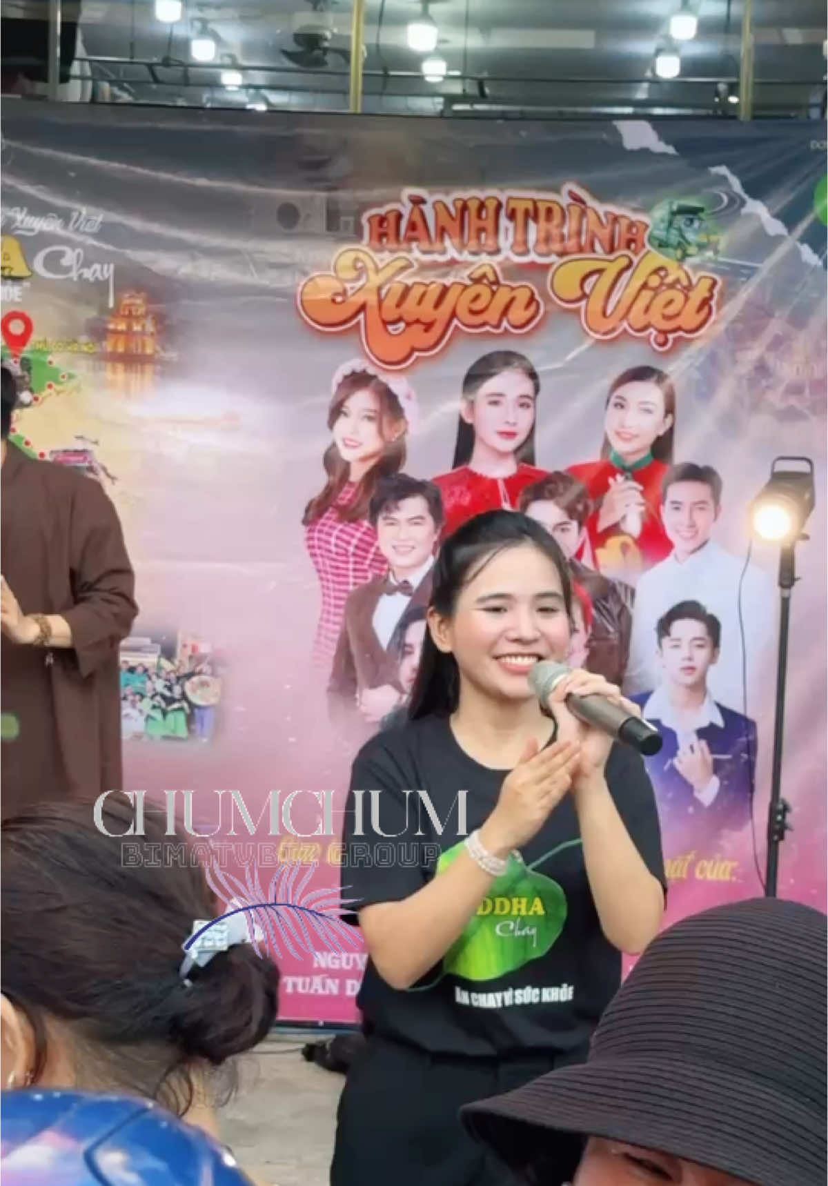 Ca sĩ Quỳnh Trang góp giọng tại Hành Trình Xuyên Việt của BUDDHA CHAY #ChumChum #BimatVbiz #Thegioimodels #Lattungvbiz #TiktokGiaiTri #Globalem #buddhachay #buddhachaybychumchum #quynhtrang 