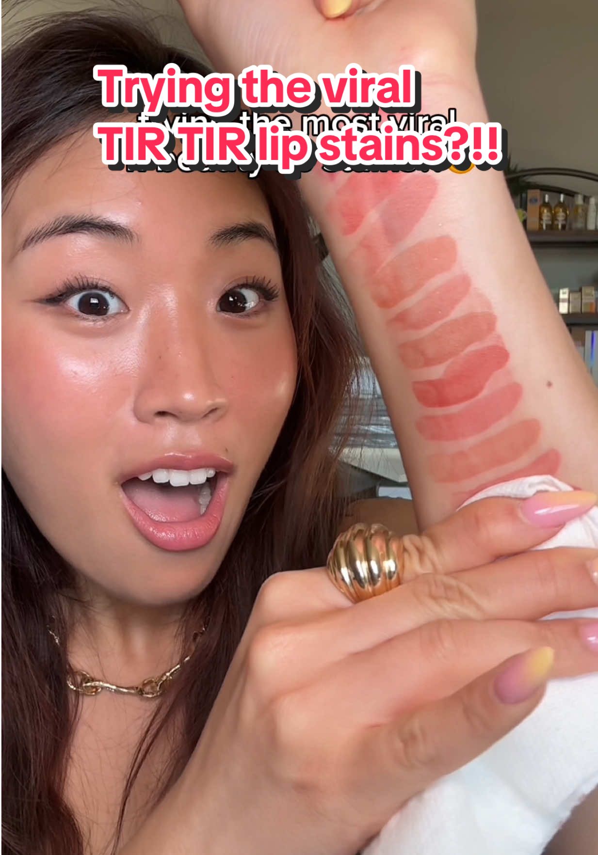 Finally tried these viral glowy lip stains from TIR TIR and they’re actually insaneee🤩 k-beauty is just the best😍 #kbeauty #makeup #koreanmakeup #koreanbeauty #tirtir #unboxing #lipstain 