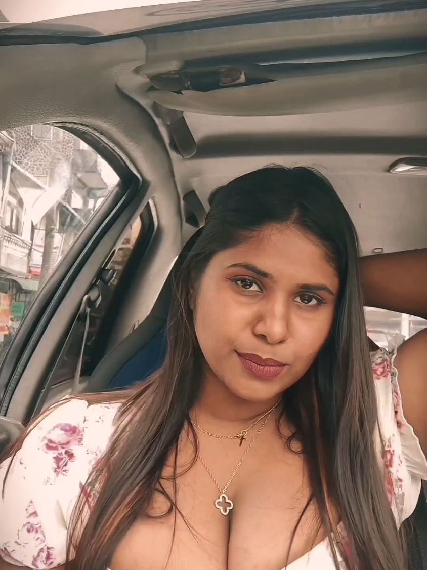 Feeling 23🦋 #CapCut #fyp #fypシ゚ #foryou #viral #rochanaa #srilanka #onemillionaudition #srilanktiktok #sltiktok #birthday #Love 