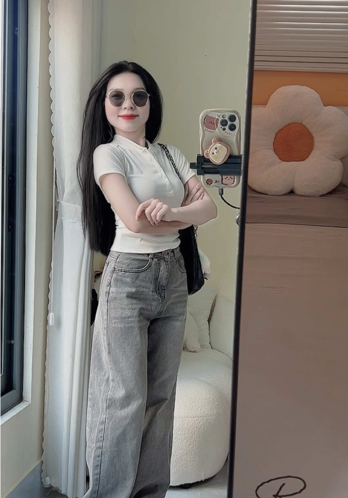 Lạ lạ mà trông quen quenn😋  #fyp #xuhuong #jeans 