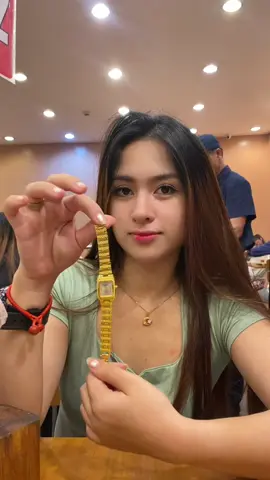 149 pesos na gold watch grabe super ganda na#watch #clicktheyellowbasket #affordable #goodquality 