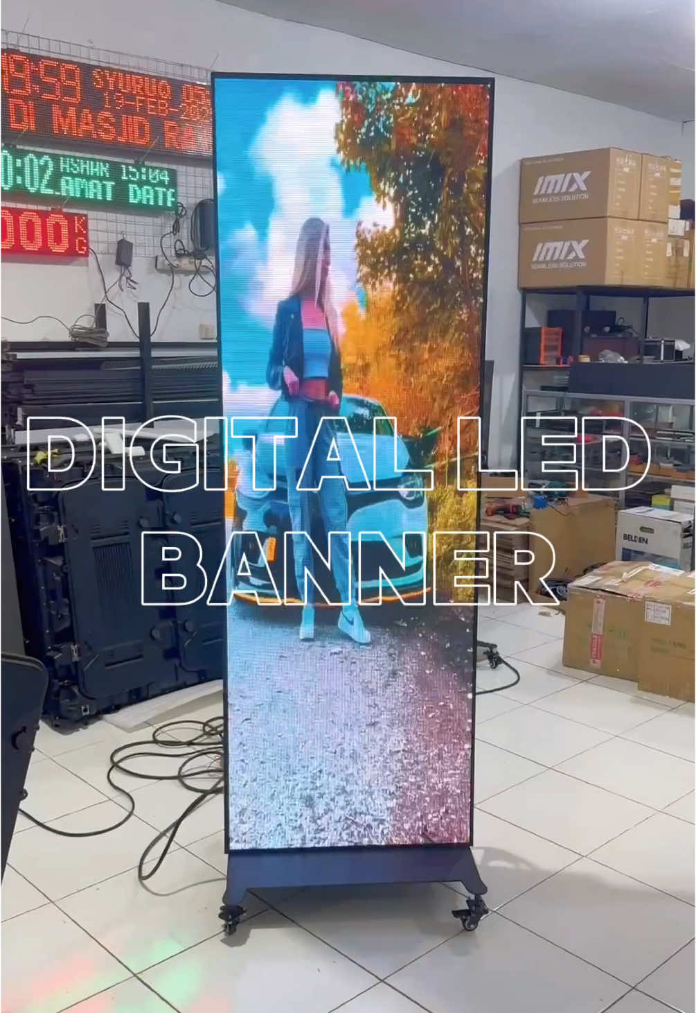 Digital Led Banner  Ukuran 64 x 192 cm Frame portable Setting video Wiralles #videotronbanner #ledbannerdigital #ledposter #postervideotron #digitalsignage #digitalledbanner #videotronstanding#videotroniklan #videotronsemarang #jualvideotron #distributorvideotron 