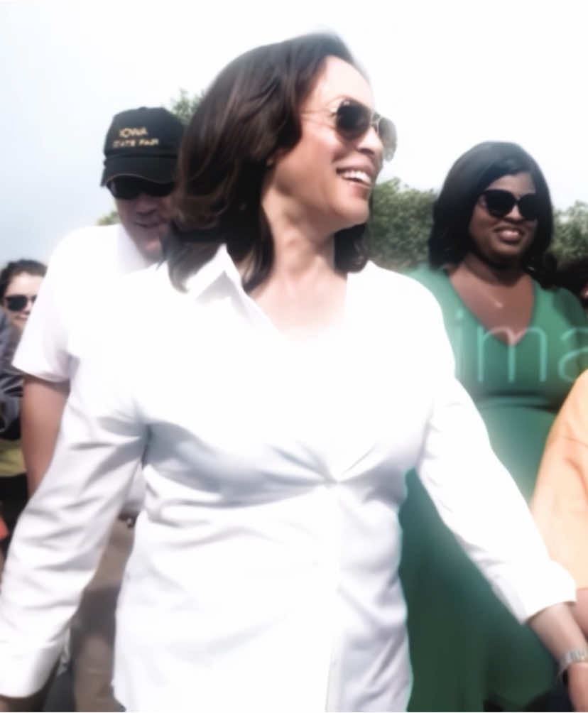 I’ve got my eye on you 🫠 #kamalaharris #kamaladeviharris #kamala #harris #kamalaharrisedit #edit #fyp #cx3v1 #xzyabc #sigma @^ @✩₊˚.⋆☾⋆⁺₊✧ @Elena☆ @phoebe @kctyas ✰ @ɗɪɡɪɪ⍟ @artpxpz 