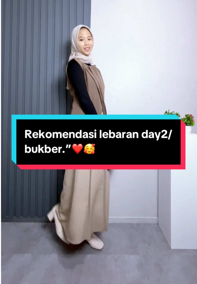 Di liatin orang gara-gara Outfitmu cantik,outfit yang sempurna sih rok savva di match sama lora vest.keren banget!❤️🥰✨ #Louvee #skirt #skirtoutfits #ootdfashion #casualoutfits #casualstyle #ootdinspo #outfits #outfitsimple #fashiontiktok #fashionmuslimah #outfitbukber #wibgajian #belilokal #ramadanekstraseru 