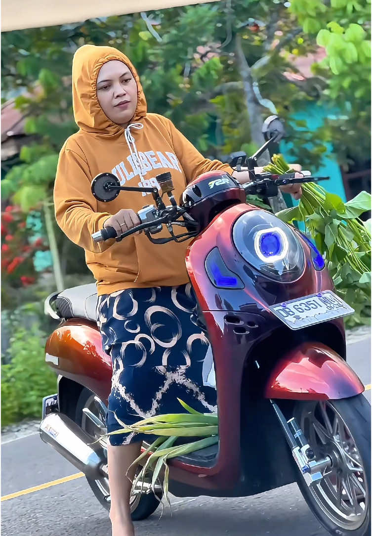 Sesekali bawa ke pasar 😁 #scoopy #scoopymodifikasi #scoopyindonesia 