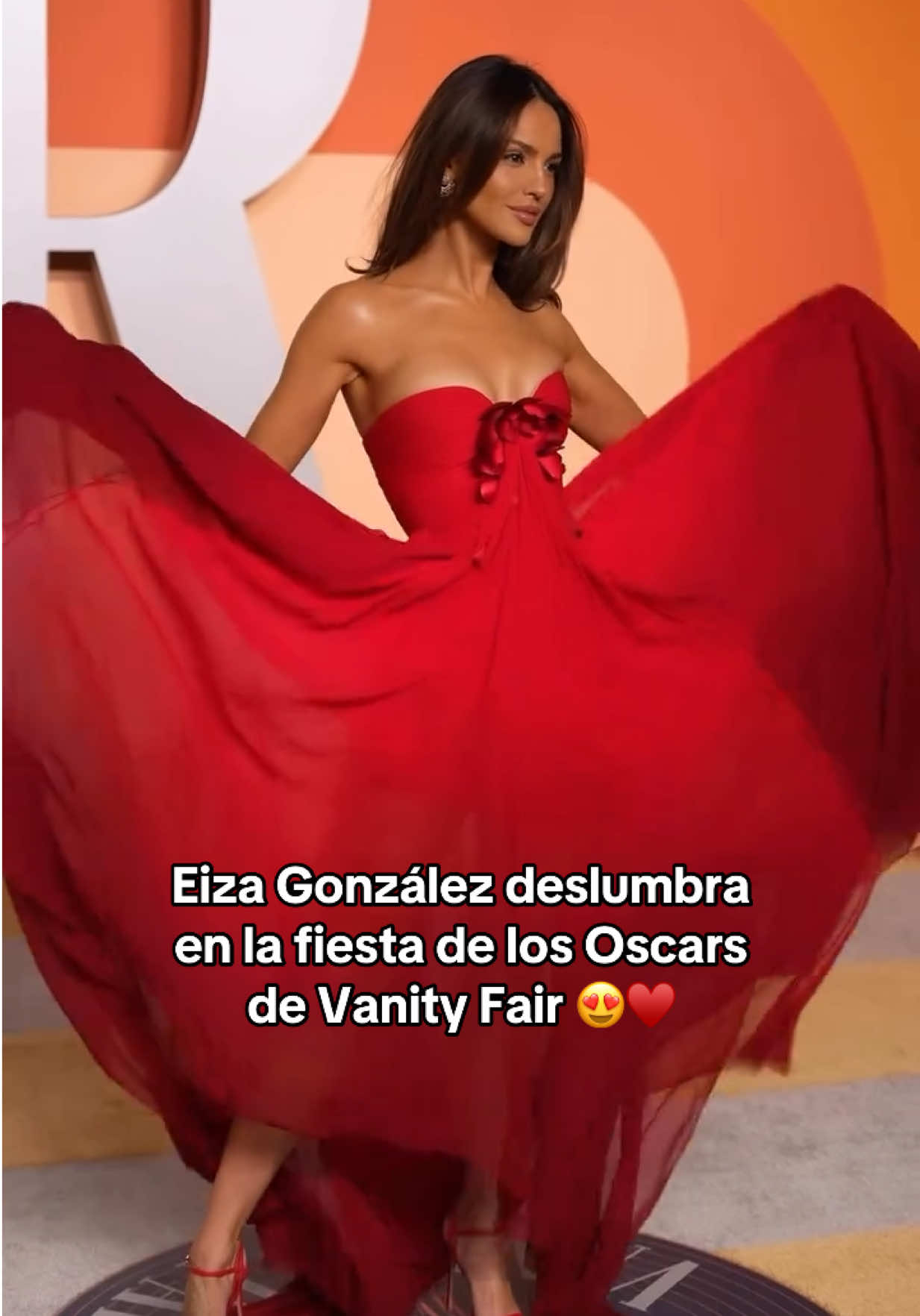 Eiza González deslumbra en la fiesta de los Oscars de Vanity Fair.😍🫶🏻♥️ CC: @eizagonzalez #eiza #eizagonzalez #eizagonzales #eizagonzalezedit #eizagonzález #eizagonzalezedits #mexico #mexico🇲🇽 #vivamexico #méxico #méxico🇲🇽 #vivaméxico #mexicana #oscars #oscar #oscarsathome #oscar2025 #Oscars2025 #vanityfair 