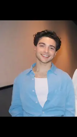 Gianluca has the most beautiful smile ever ❤️🥰😍🤩  ❤️ @Ginoble Gianluca Official  ❤️  He is my favorite singer and I am very excited to see him performing at the Radio City Music Hall in NYC 🗽 on 21. March 2025 !  @ilvolomusic 🎶  #gianlucaginoble  #ilvolo  #favoritesinger  ~~~   I am no Fanclub or so, I am just a fan, who loves Il Volo and adores Gianluca ❤️ and I want to share such moments with likeminded fans too. That’s it ! ❤️   Original pictures source OMGVIP 🙏🏻