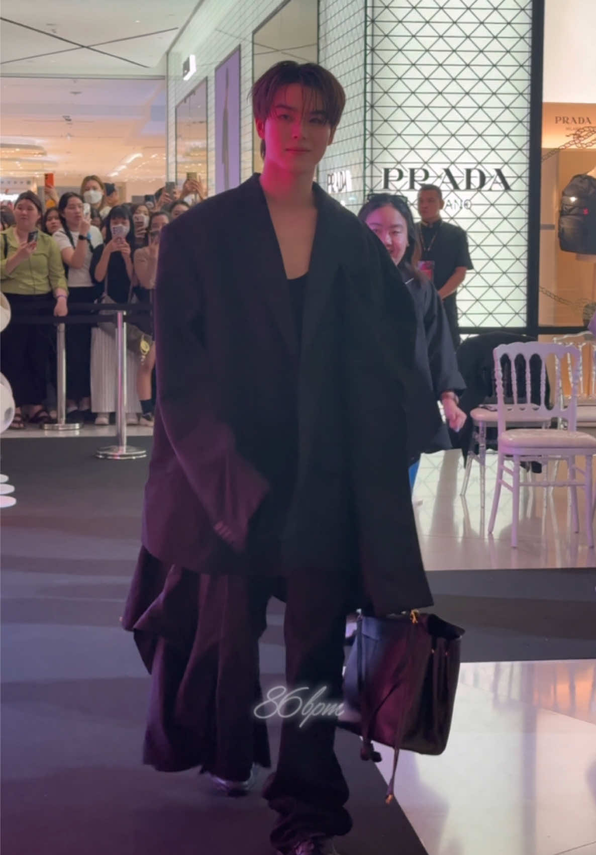 250304 PING KRITTANUN   KRITTANUN X BALENCIAGA ✨  Siam Paragon World Fashion Trend Spring/Summer 2025 #PingKrittanun  #SiamParagonWorldFashionTrendSS2025  #SiamParagon #balenciaga 