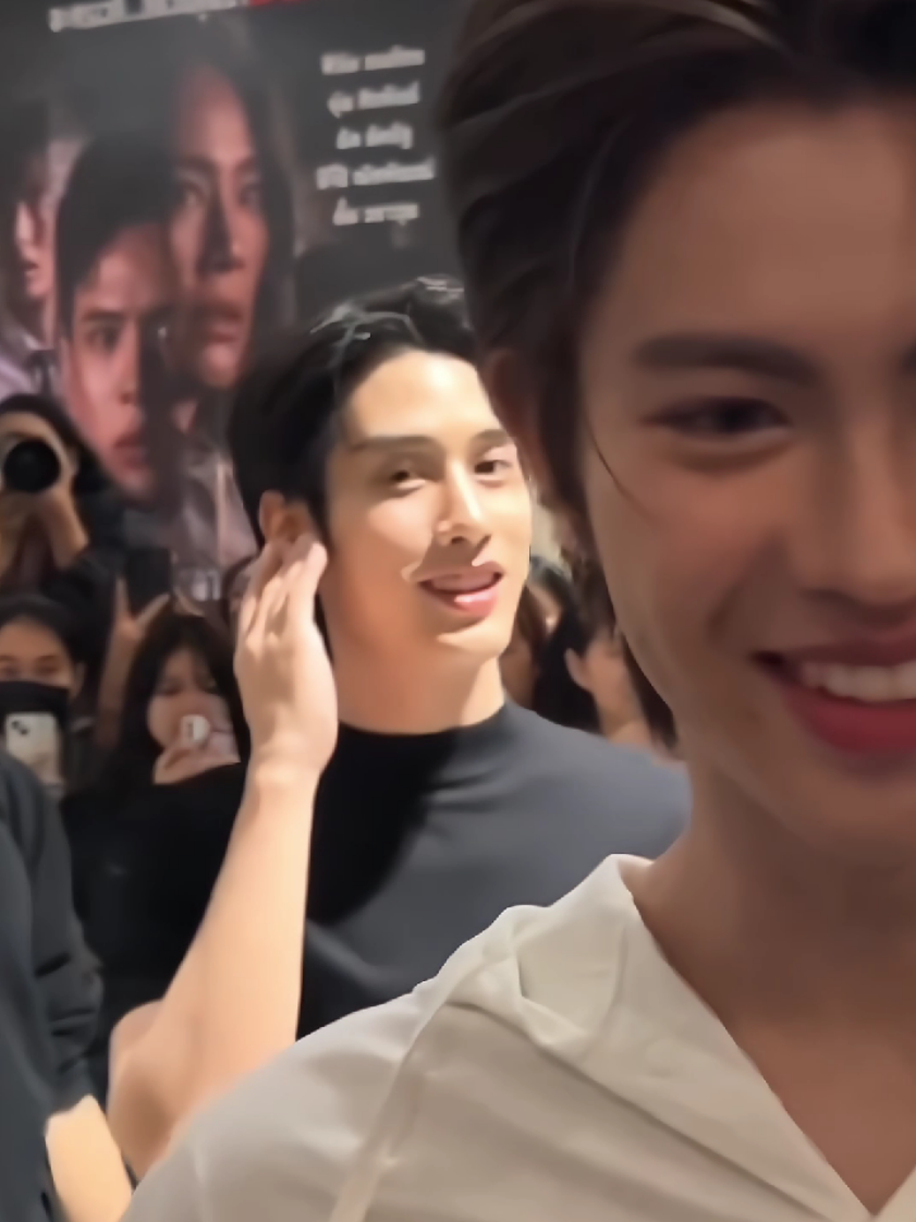 His eyes are always on baby, if not pulled away by the staff, he would definitely get closer to baby😌 (cr on X: @octbrngaw) #เติ้ลเฟิร์สวัน #tlefirstone #tle_mtm #firstone_wnk #เรื่องเล่าคืนเฝ้าผี #เรื่องเล่าคืนเฝ้าผี2568 #fyp #foryoupage #fypシ゚ 