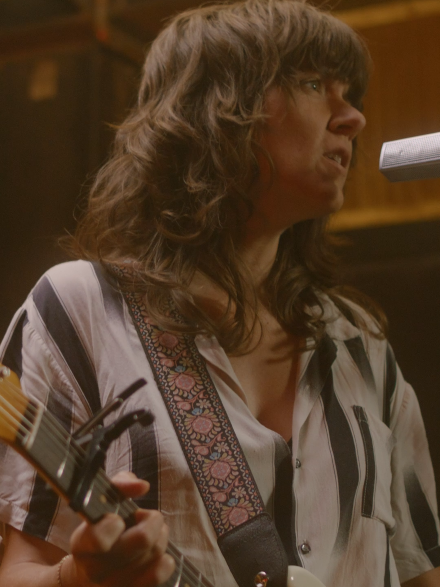 In the latest episode of Fender Sessions, hang out with @courtneymelba at Gold Diggers LA for live performances of hits “Before You Gotta Go