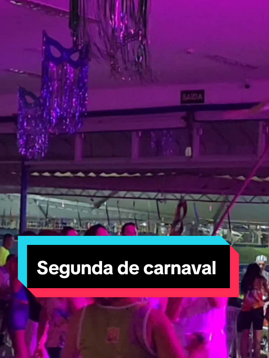 resumo da nossa segunda feira de carnaval.  #carnaval 