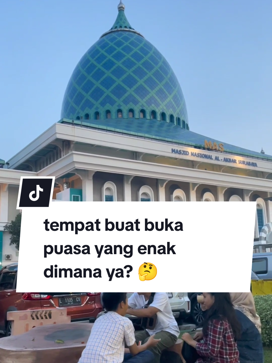 tempat buka puasa yang enak dimana ya? ya di Masjid Al Akbar dong🤗 #genzimasjidalakbarsurabaya#masjidnasionalalakbarsurabaya#ramadhanvibes#ramadhan#JelajahRamadan#pemudahijrah#fypage#fyp#remajaislami 