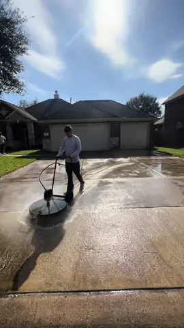 Getting that sparkle with my 28-inch big guy surface cleaner! 🧼✨ #CleaningDay #SatisfyingCleaning #BigGuyPower #pressurewashing #pressurewashingbusiness #pressurewashingtips  #pressurewashingbuisnesstips  #pressurewashingforbeginners  #pressurewasher #pressurewashingvideo #pressurewashingequipment  #pressurewashingchemicals  #pressurewashingtipsandtricks 