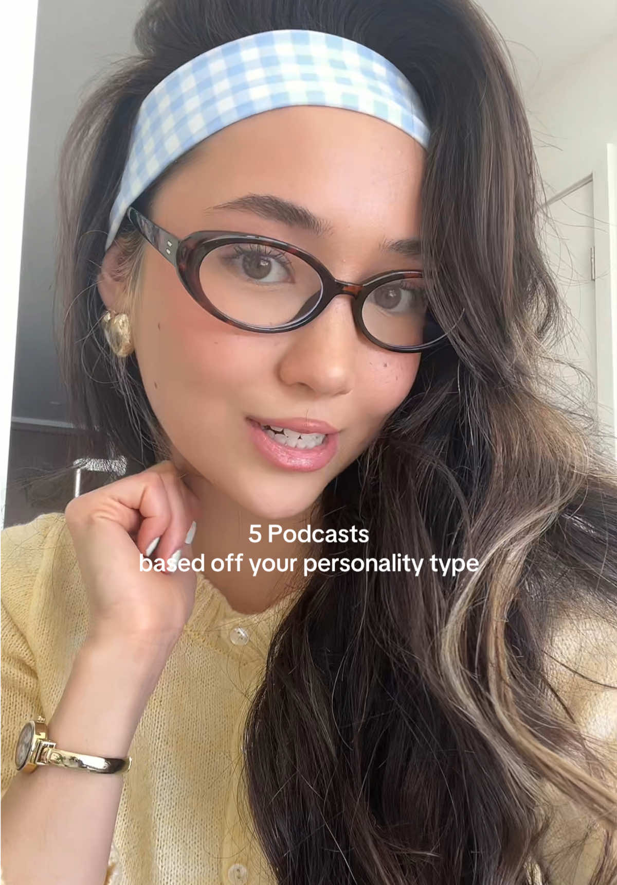 best podcasts if you want to become the best version of you this spring 🌸 #podcastrecommendations #motivationalpodcasts #selfcareroutine #edmylett #busyyetpretty #melrobbins #hubermanlab #womenpodcasters 