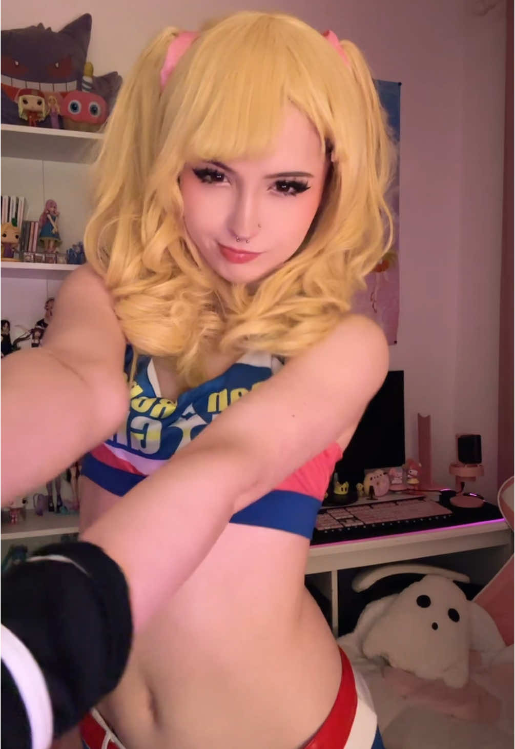 gimme cosplay suggestions pls >_< #ccinnabunii #06 #julietstarling #julietstarlingcosplay #cosplay #lollipopchainsaw 