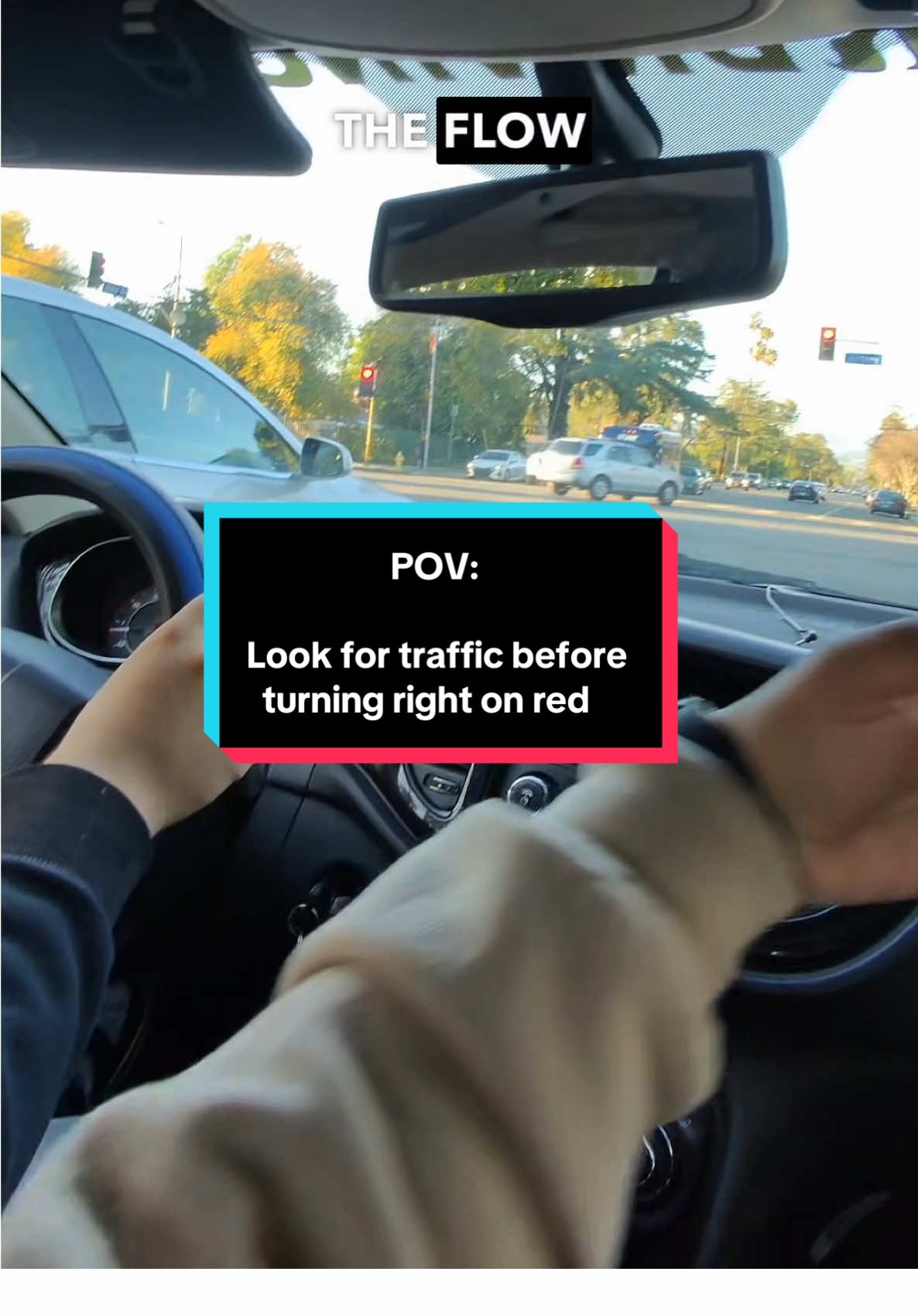 Traffic on the left and pedestrians coming from the left and right is what you should be looking at before making a right turn on red. ##driverslicense##drivinglessons##drivingtips##drivingschool#d#drivingtrainingd#drivingintructord#drivinginlosangelesL#LearnToDriven#newdrivertipsn#newdriversd#drivereducation